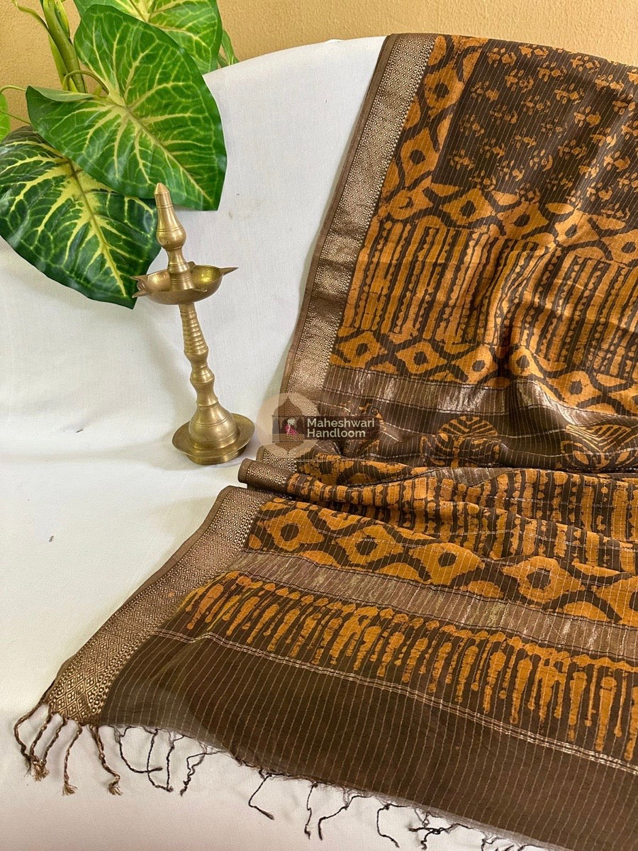 Tobacco Tissue Lining Dabu Kashish Print Saree 01