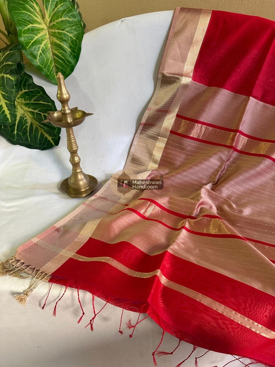 Maheshwari Red Resham Thread Border Saree 09