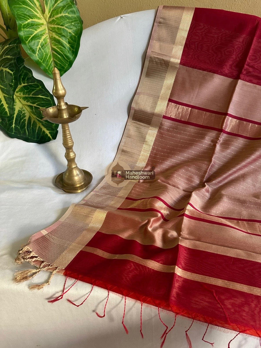 Maheshwari Maroon Resham Thread Border Saree 05
