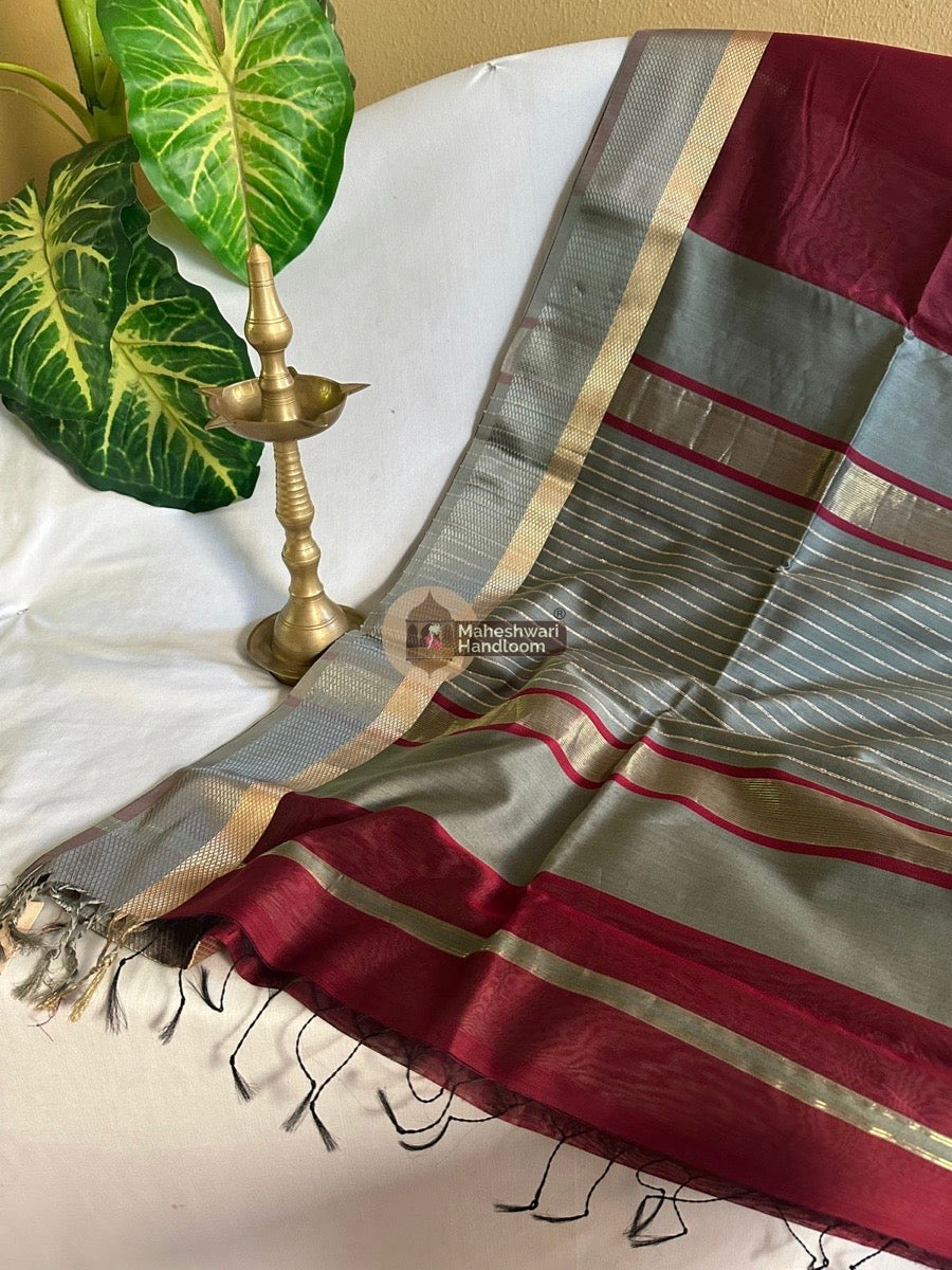 Maheshwari Maroon Resham Thread Border Saree 024