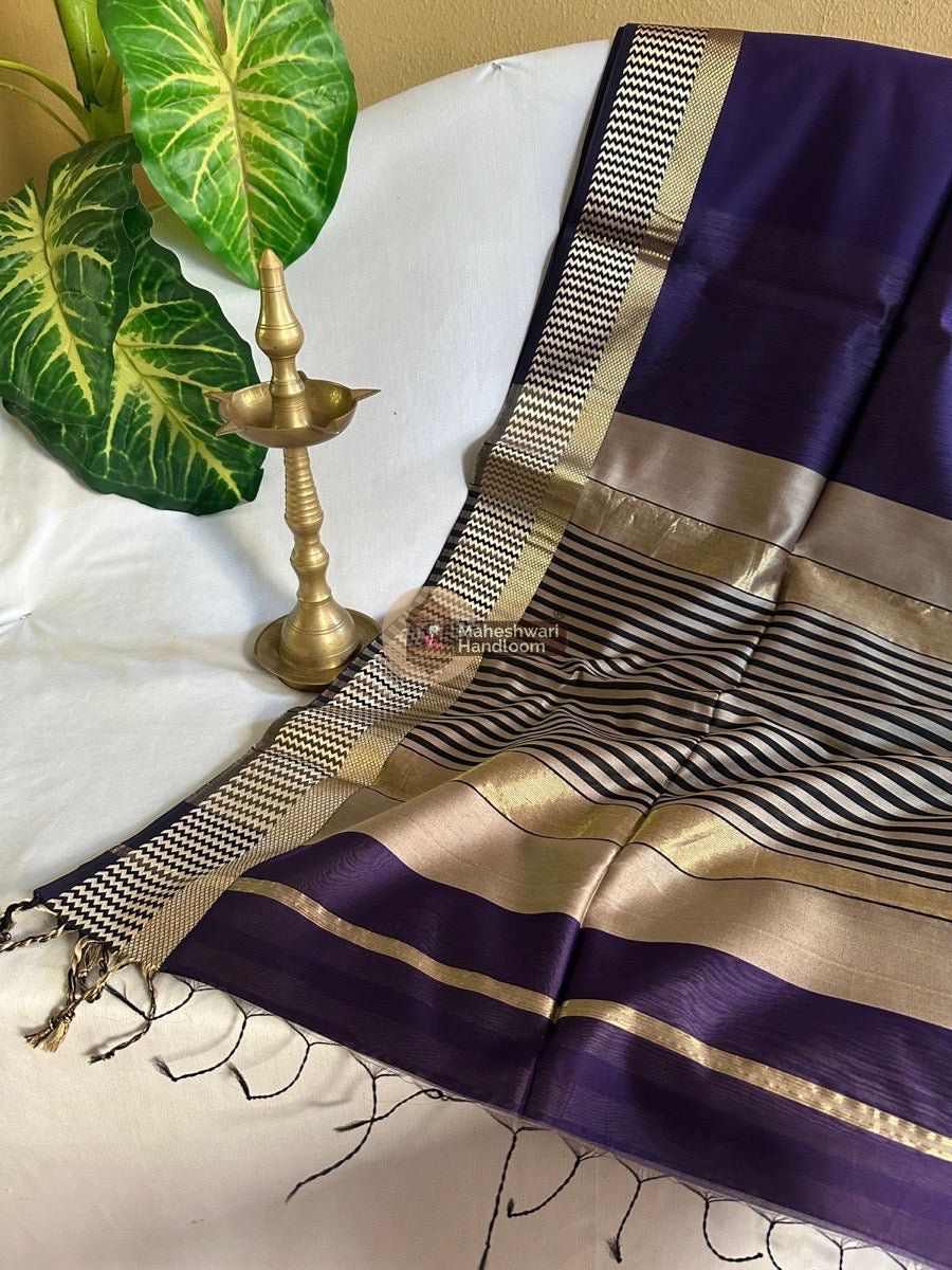 Maheshwari Violet Resham Thread Border Saree 08