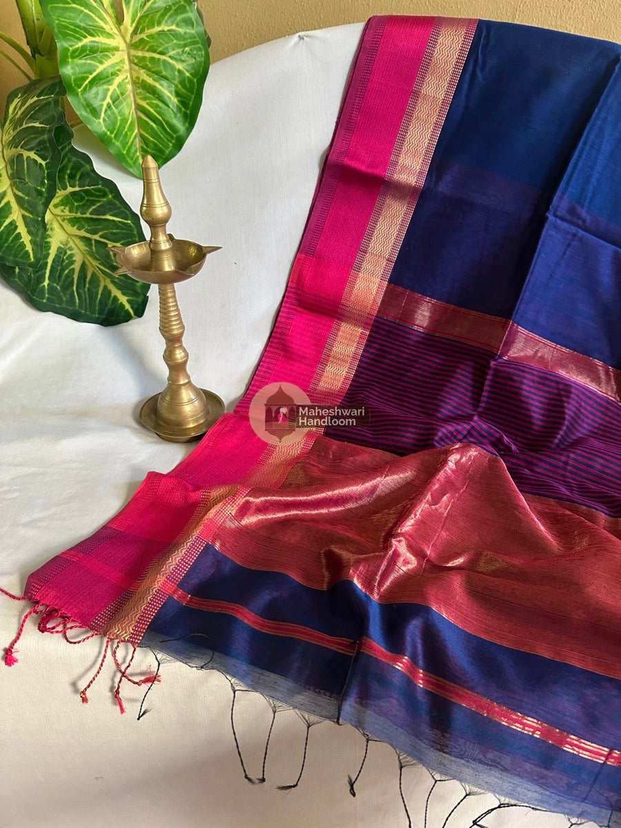 Maheshwari Navy Blue Resham Thread Border Saree 04