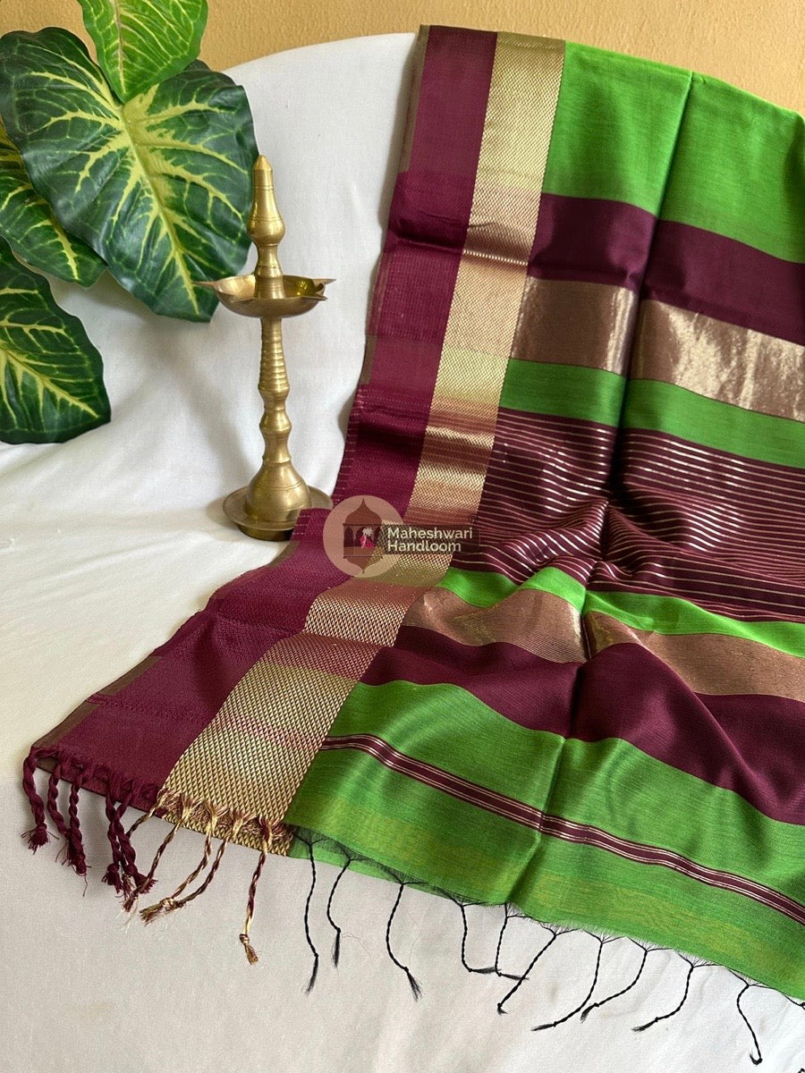Exclusive Green Maheshwari Zari Resham Thread Border Saree 01
