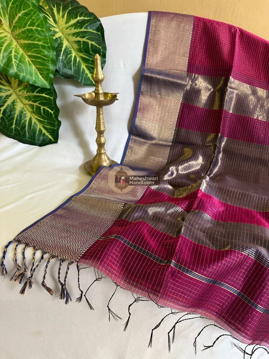 Maheshwari Magenta Skirt Checks Saree 015
