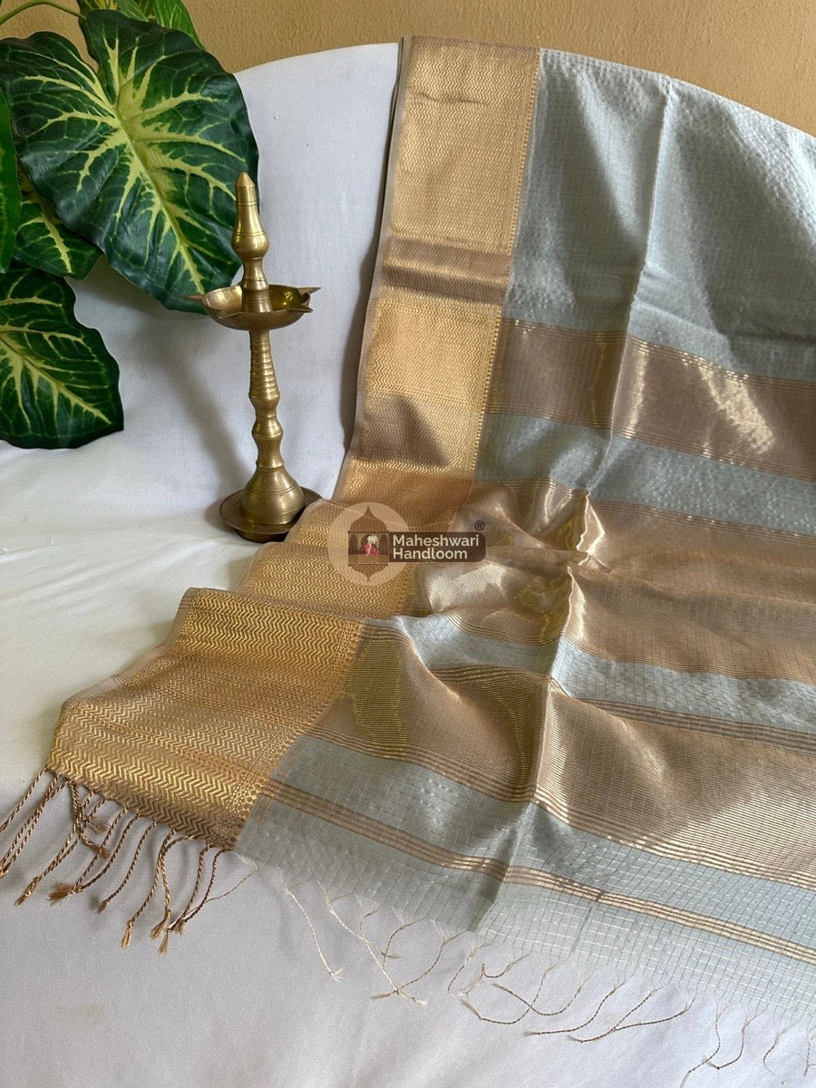 Maheshwari Grey Skirt Checks Saree 05