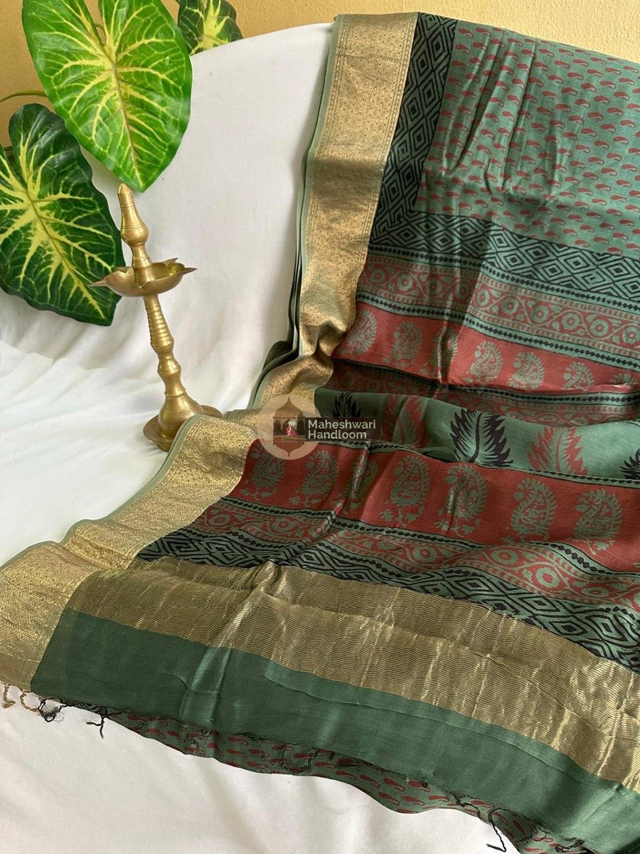 Maheshwari Green Bagh Print Silk Cotton Saree 02