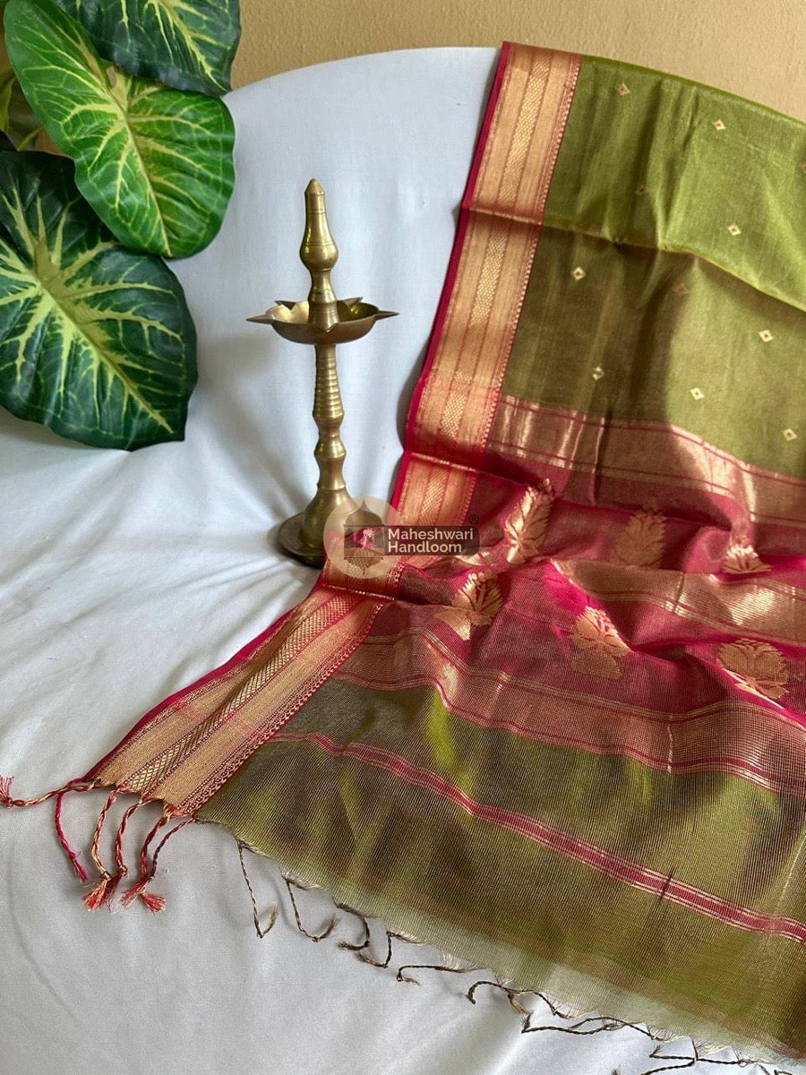 Exclusive Mehendi Green Tissue Maheshwari Butta Butti Saree 06