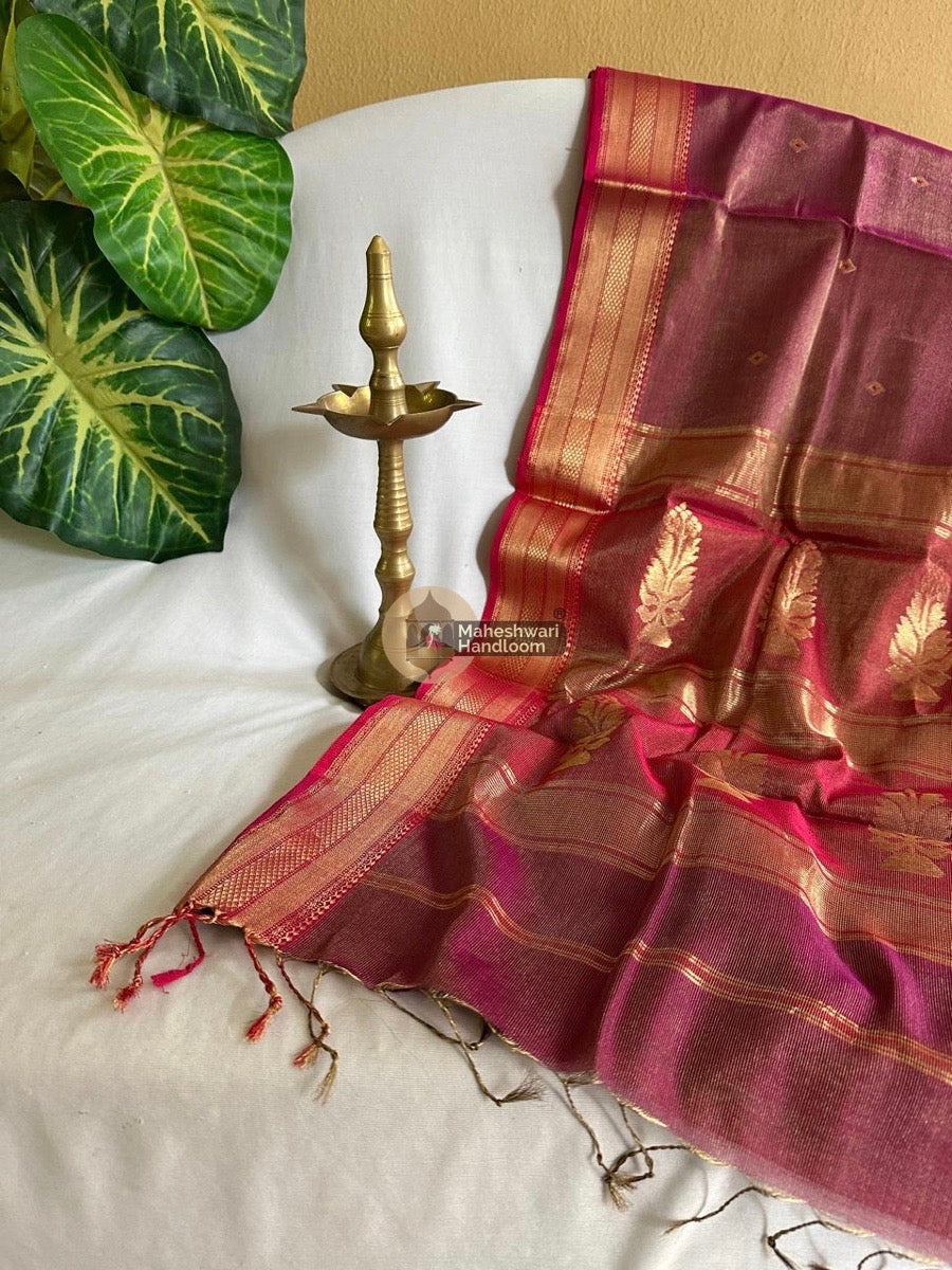 Exclusive Magenta Tissue Maheshwari Butta Butti Saree 07