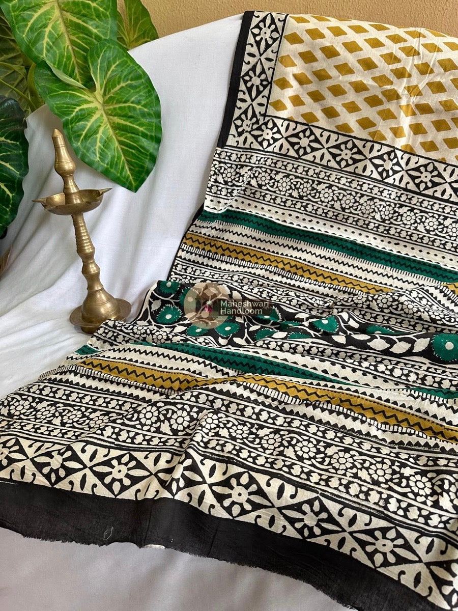 Cream White Cotton Printed Saree 04