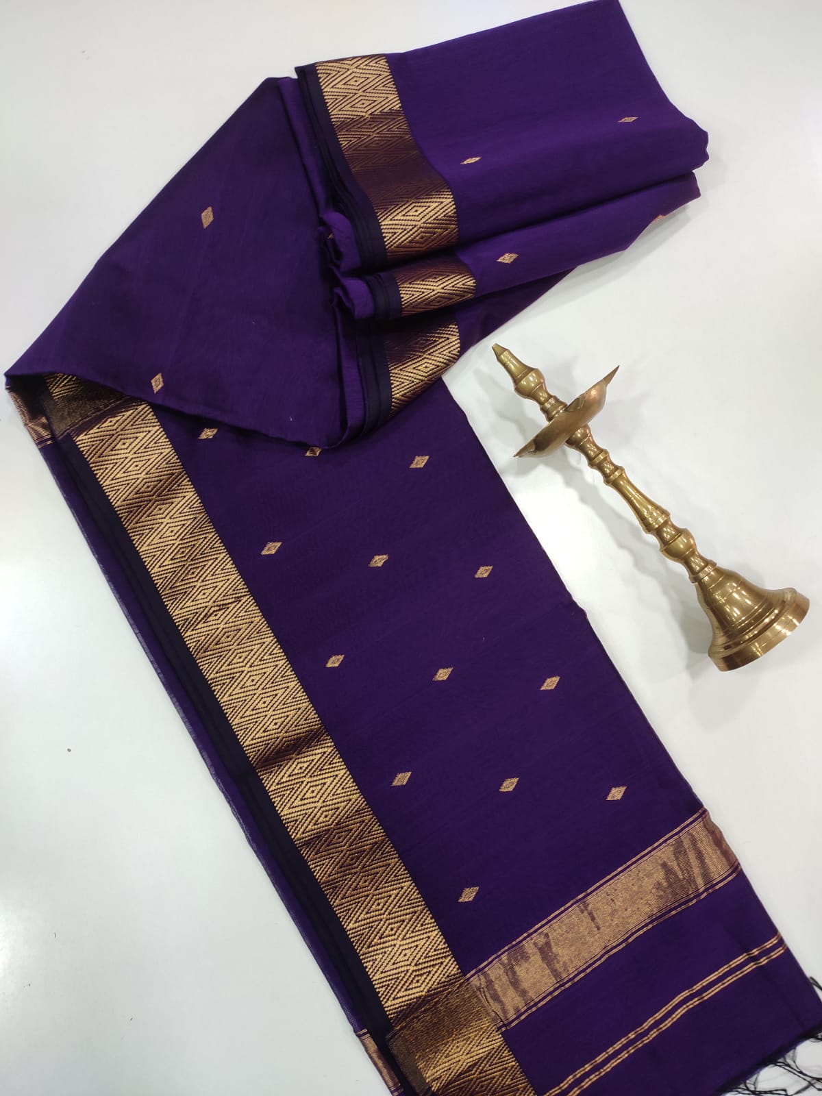 Maheshwari Nayanthara Zari Butti Trending Sarees