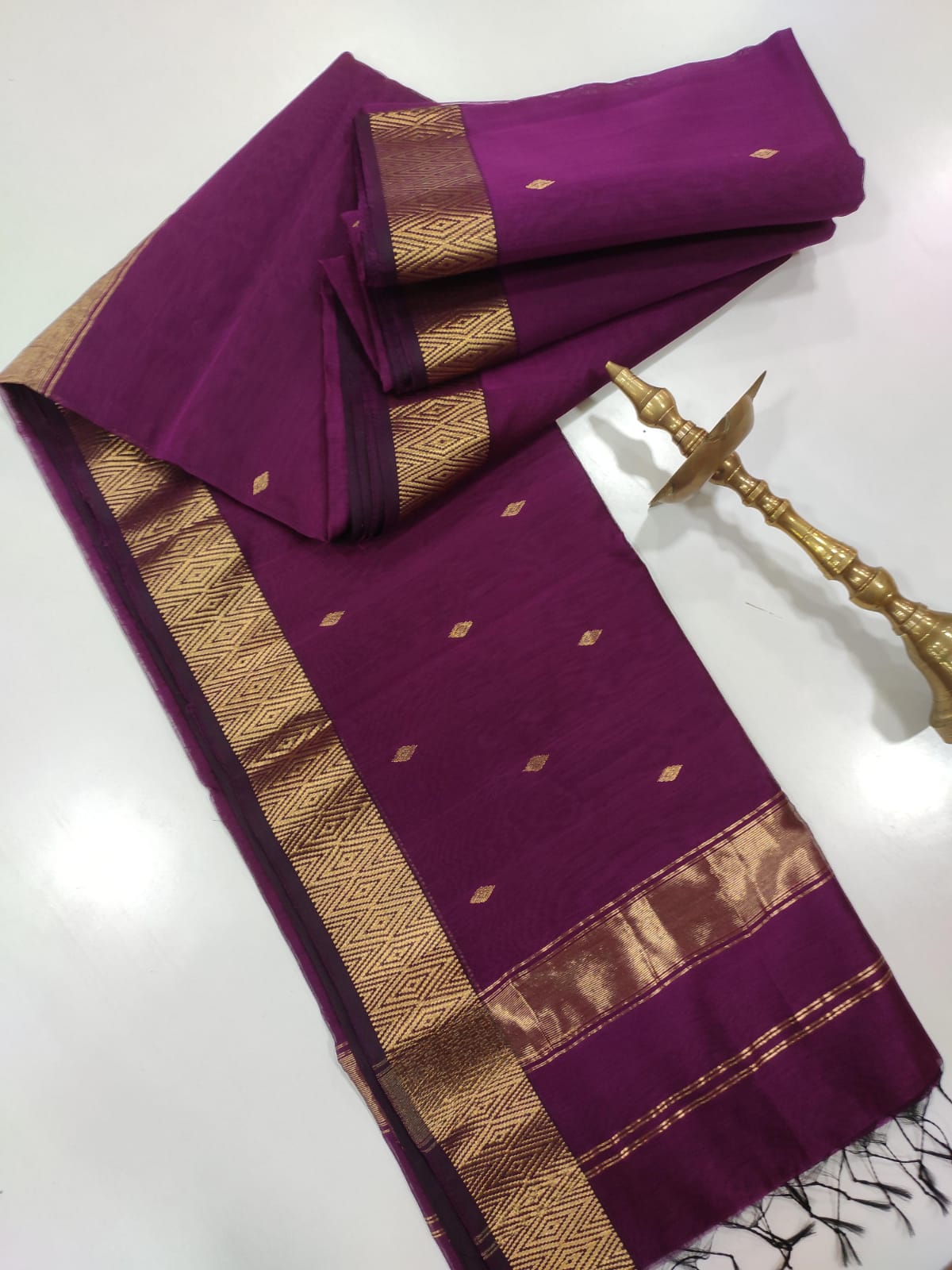 Maheshwari Nayanthara Zari Butti Trending Sarees