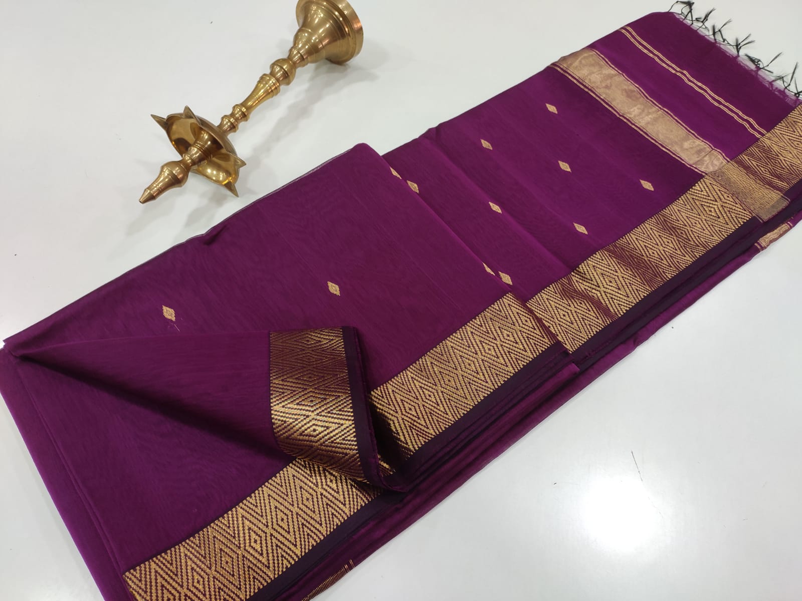 Maheshwari Nayanthara Zari Butti Trending Sarees