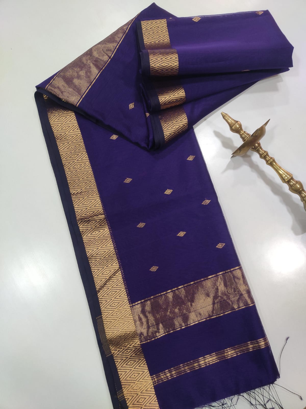 Maheshwari Nayanthara Zari Butti Trending Sarees