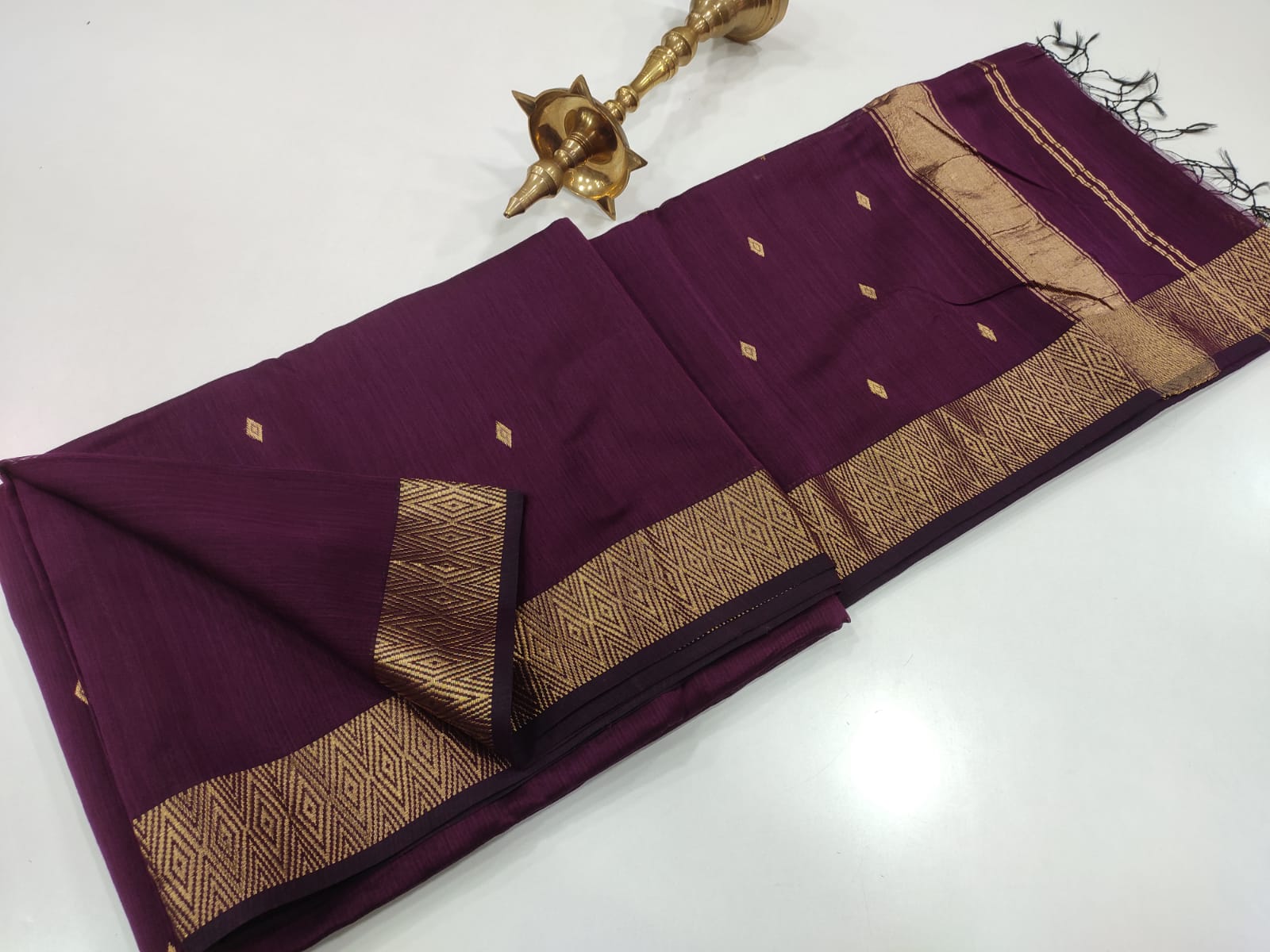 Maheshwari Nayanthara Zari Butti Trending Sarees