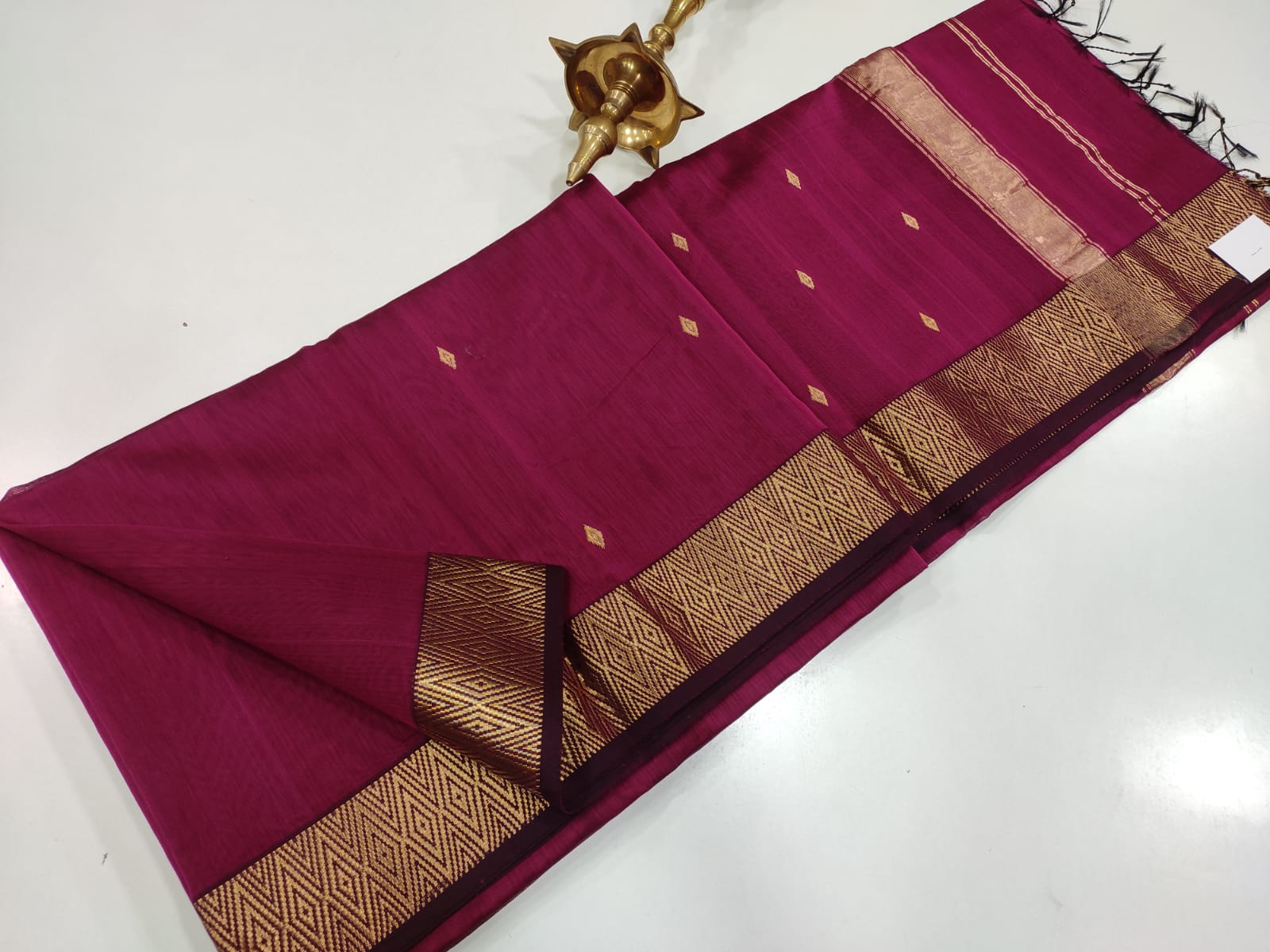 Maheshwari Nayanthara Zari Butti Trending Sarees