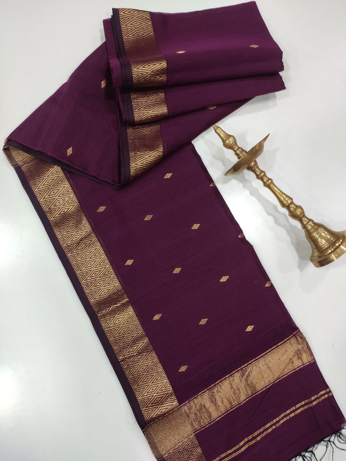 Maheshwari Nayanthara Zari Butti Trending Sarees