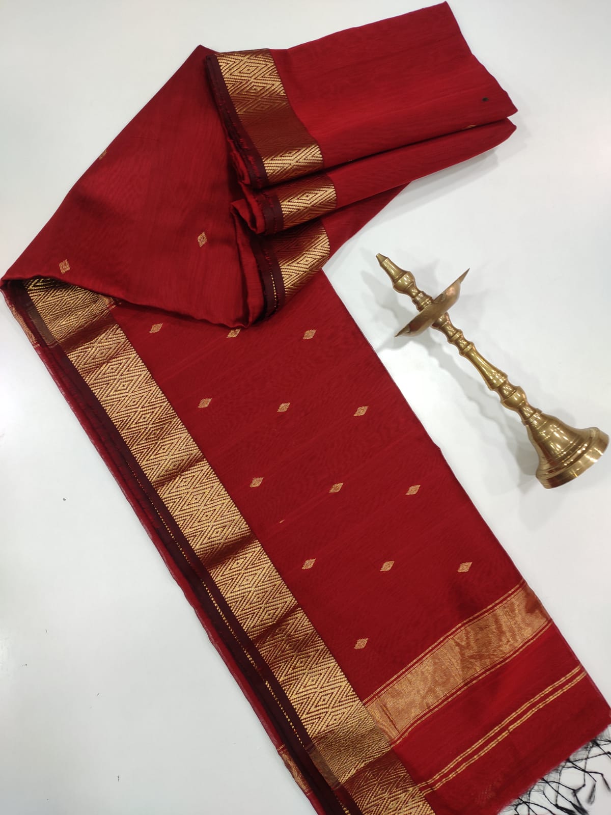 Maheshwari Nayanthara Zari Butti Trending Sarees