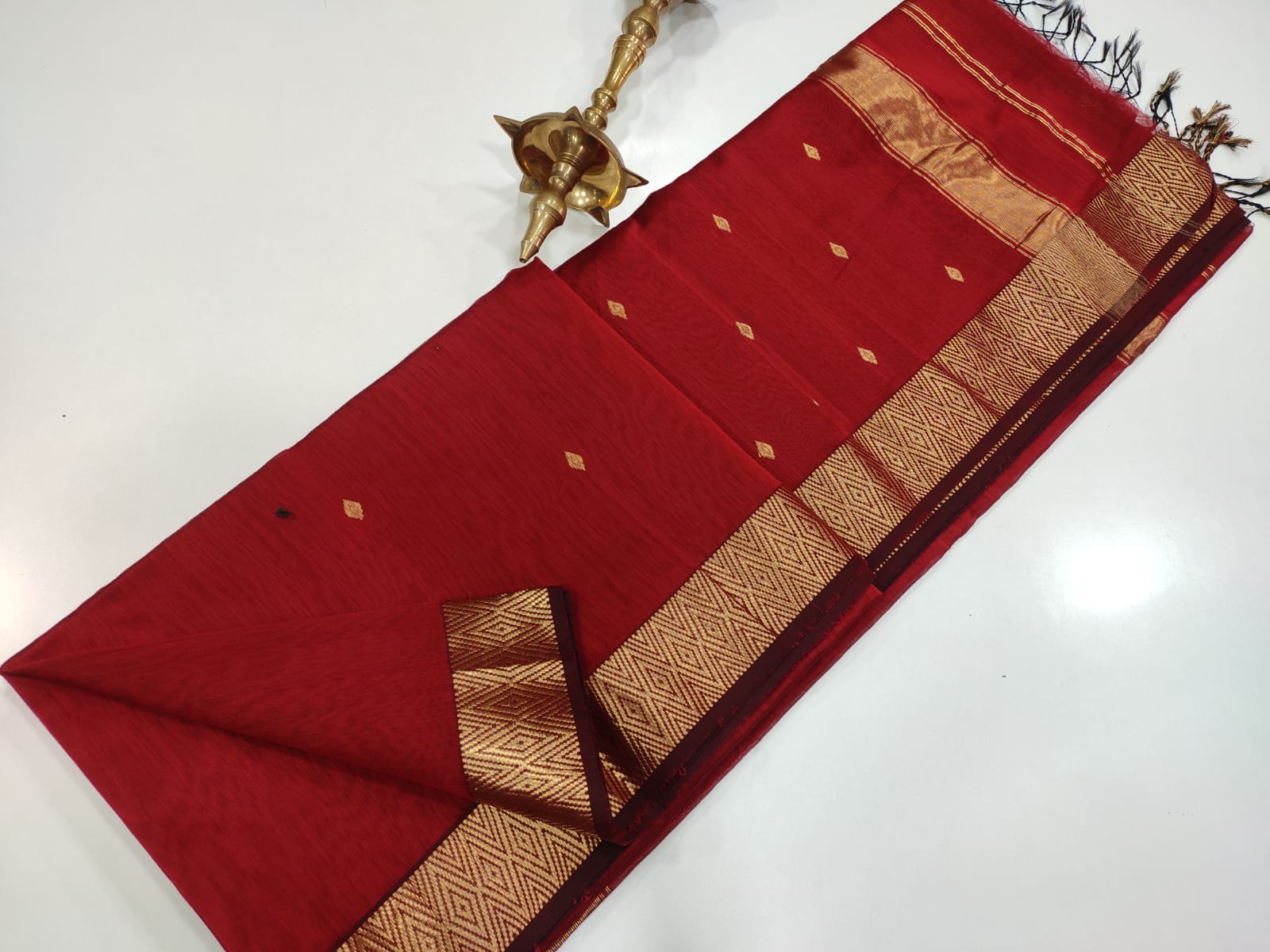 Maheshwari Nayanthara Zari Butti Trending Sarees