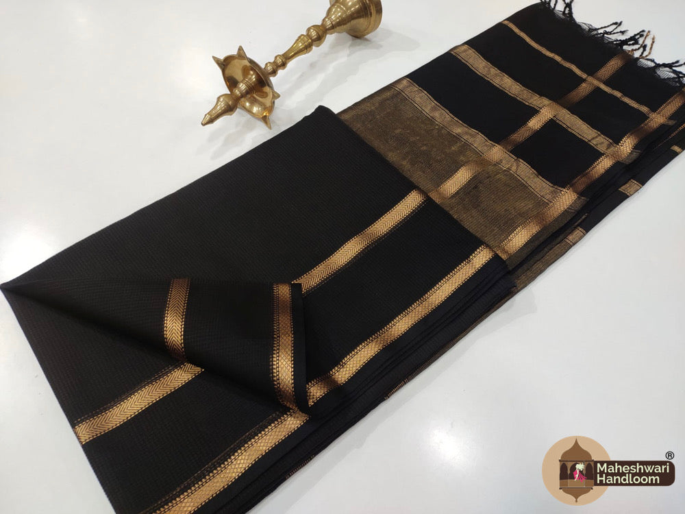 Exclusive Maheswari Self Checks Sarees All Colors