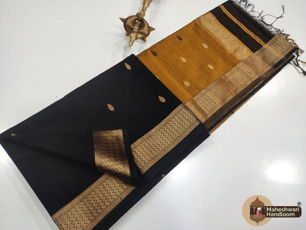 Maheshwari Zari Butti Sarees