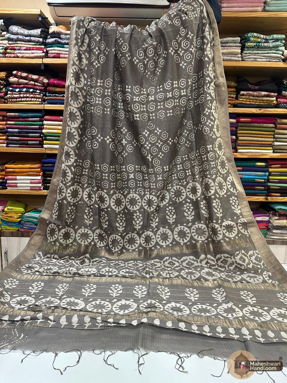 Maheshwari Dabu indigo Kashish Printed Silk Sarees