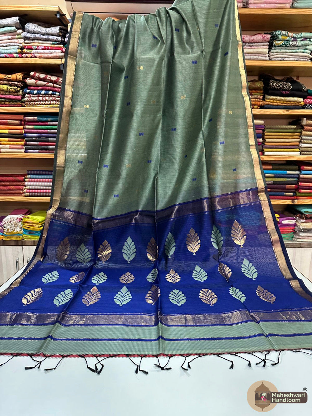 Maheshwari Leaf Butta Pallu Zari Border Saree