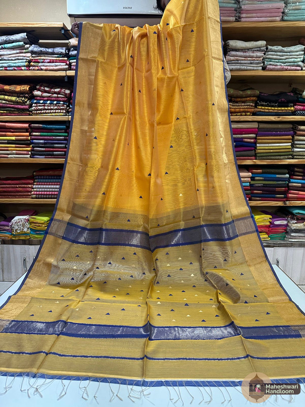Maheshwari Triangle Zari Butti Sarees