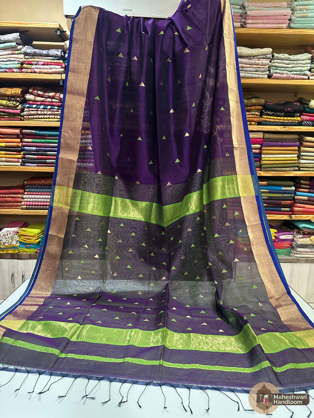 Maheshwari Triangle Zari Butti Sarees