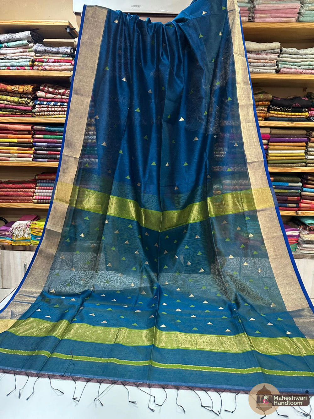 Maheshwari Triangle Zari Butti Sarees