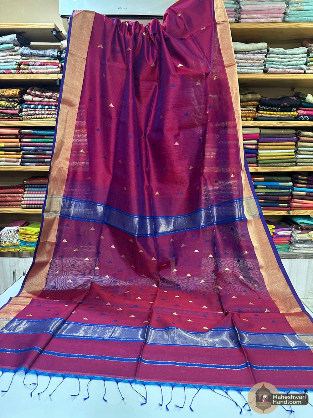 Maheshwari Triangle Zari Butti Sarees