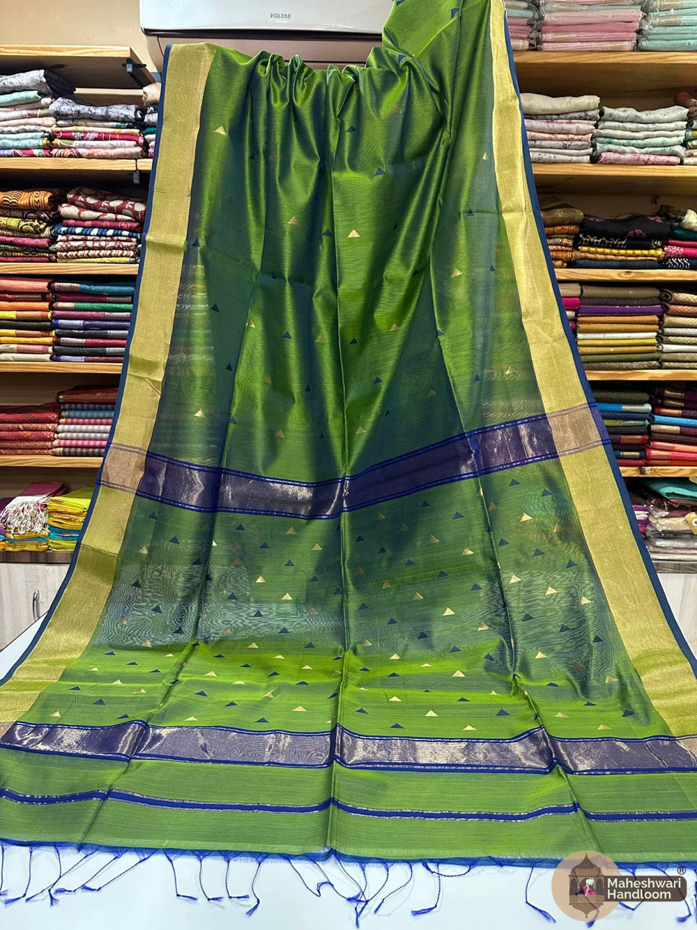 Maheshwari Triangle Zari Butti Sarees