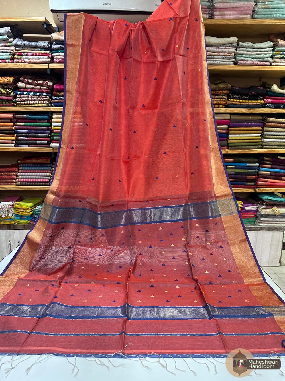 Maheshwari Triangle Zari Butti Sarees