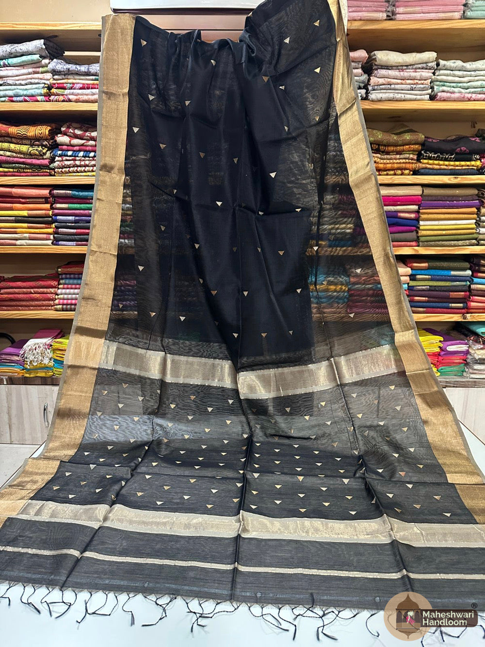 Maheshwari Triangle Zari Butti Sarees
