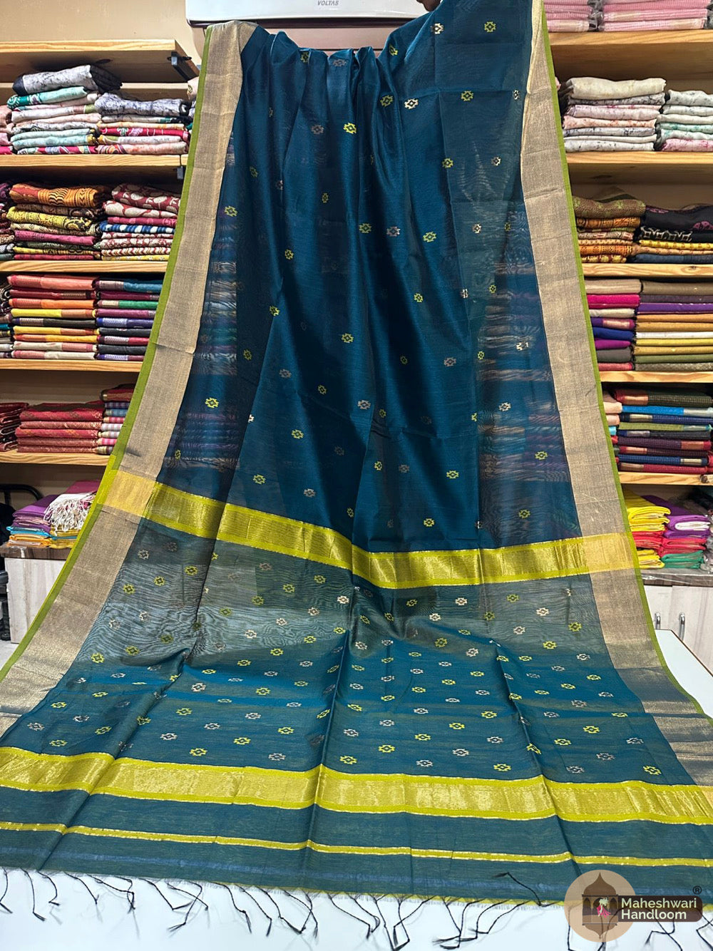 Maheshwari Triangle Zari Butti Sarees