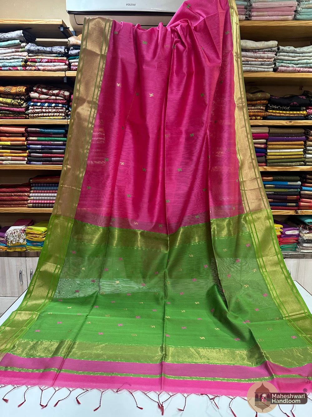 Maheshwari Swastik Zari Butti