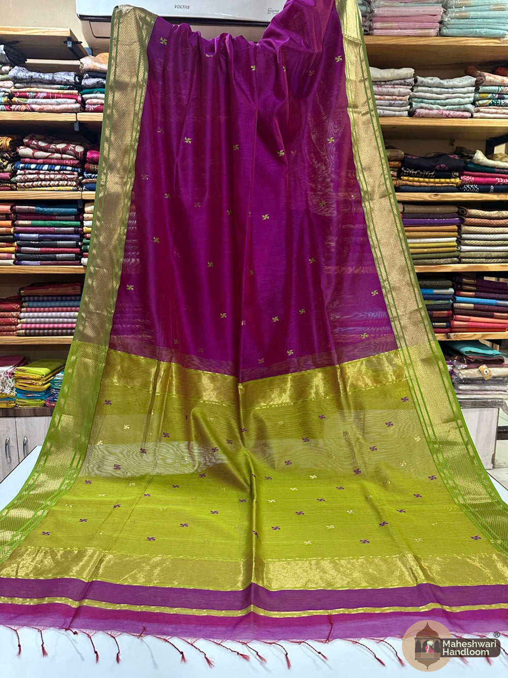 Maheshwari  Butti Sarees