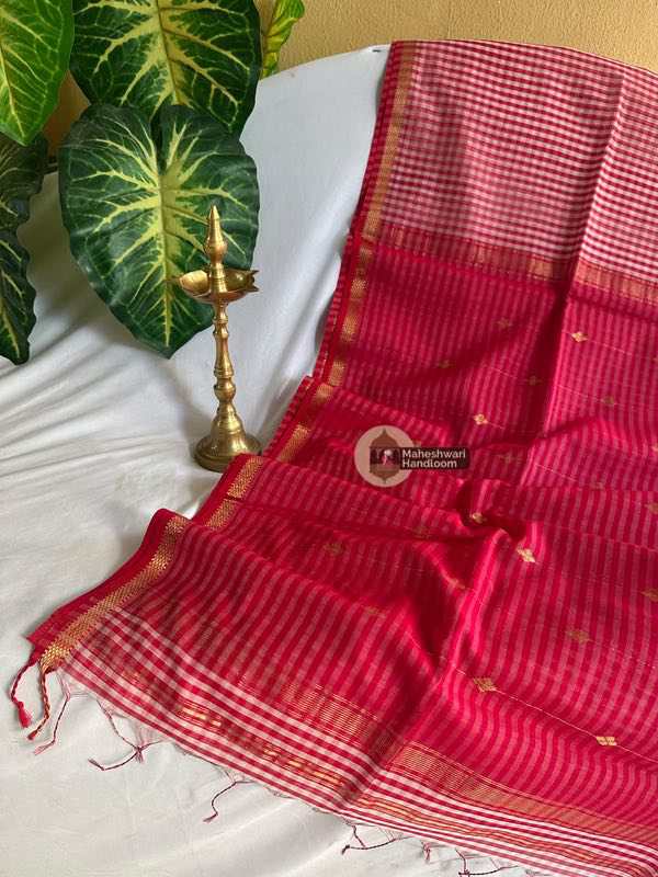 Maheshwari Checks Buti Sarees