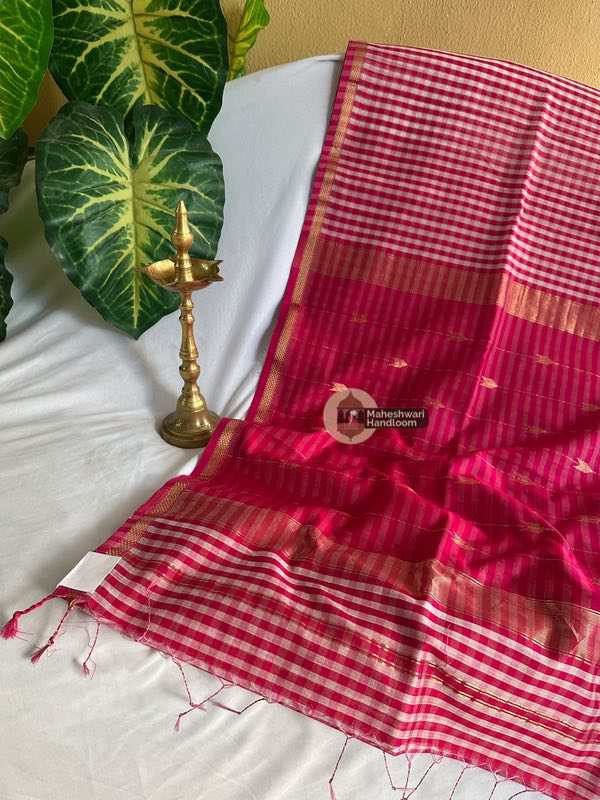 Maheshwari Checks Buti Sarees