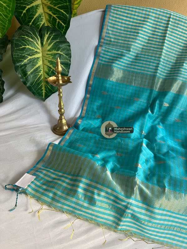 Maheshwari Checks Buti Sarees