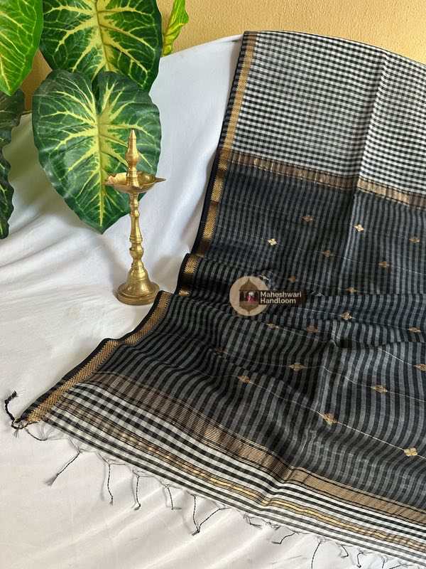 Maheshwari Checks Buti Sarees