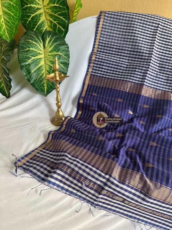 Maheshwari Checks Buti Sarees
