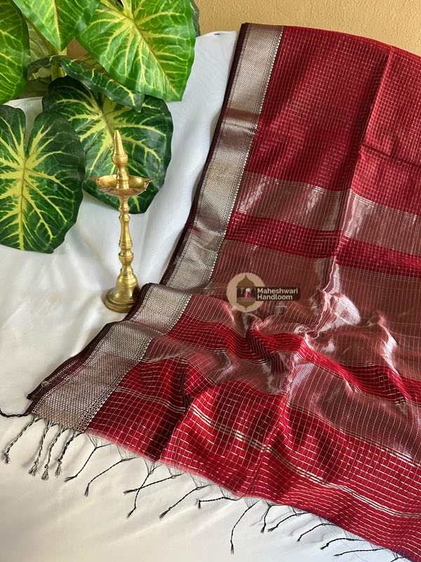 Maheshwari Silver Zari Checks Sarees