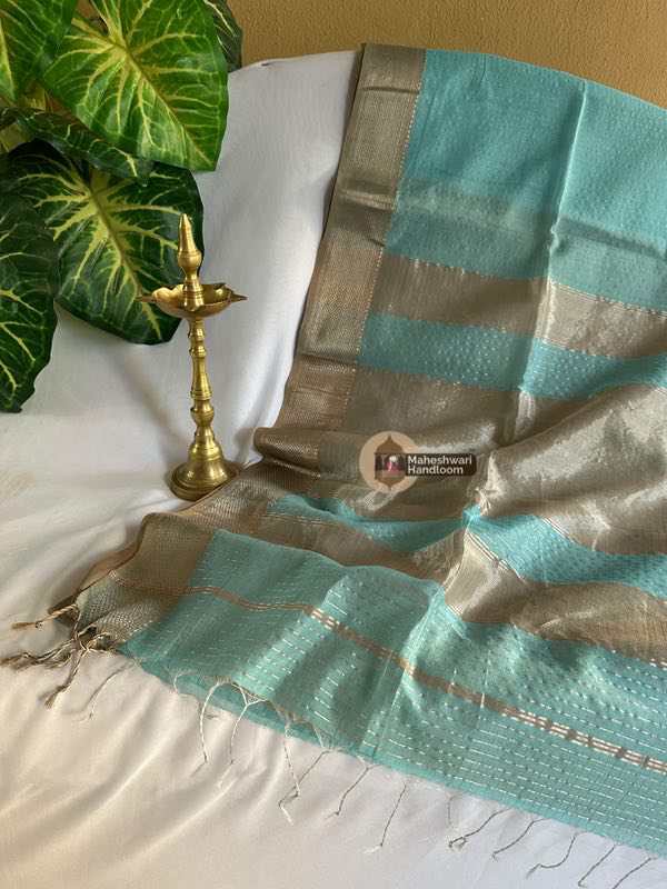 Maheshwari Silver Zari Checks Sarees