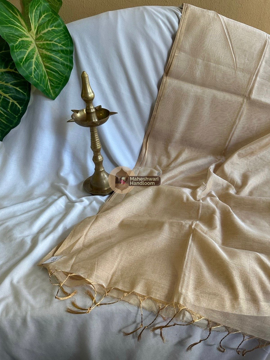 Exclusive Light Beige Maheshwari Full Tissue Weaving Saree With Thin Zari Border 03