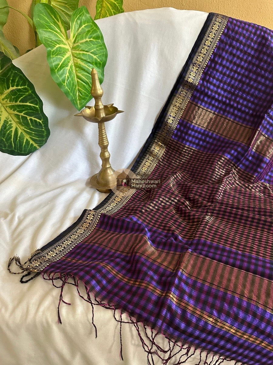 Maheshwari Purple Garbha Reshmi 75% Mulbury Silk Saree 02