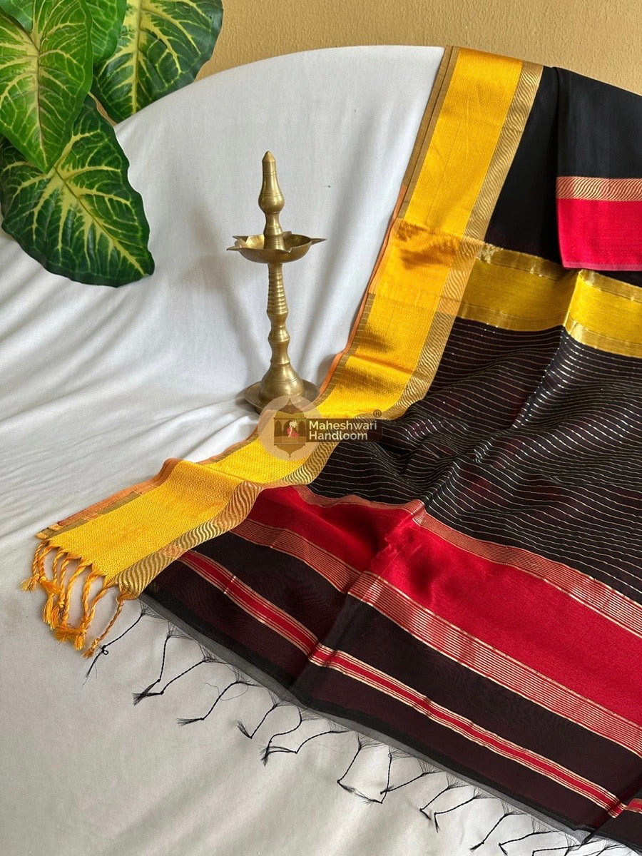 Black Ganga Jamuna Border Saree 037