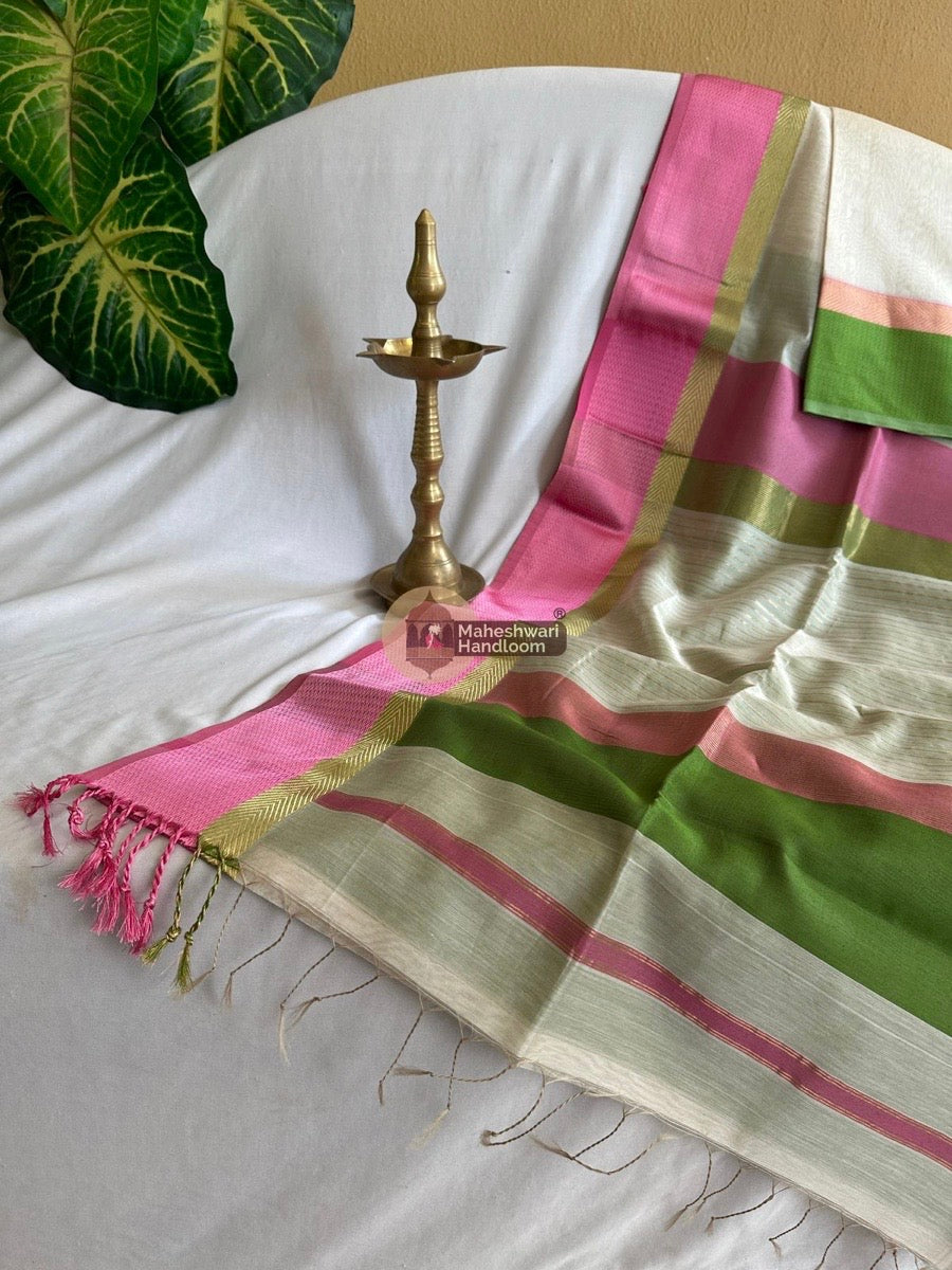 White Ganga Jamuna Border Saree 019