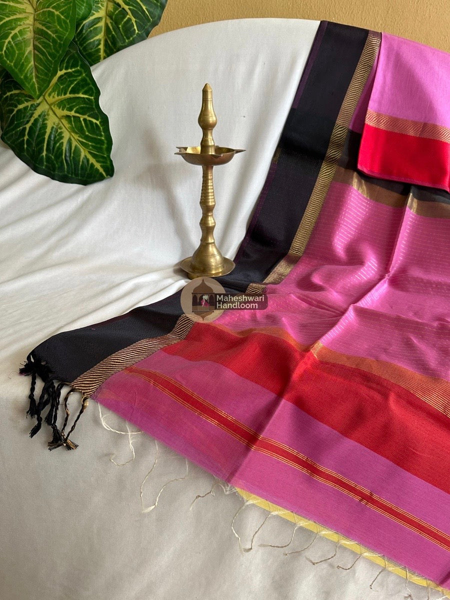 Ultra Pink Ganga Jamuna Border Saree 025