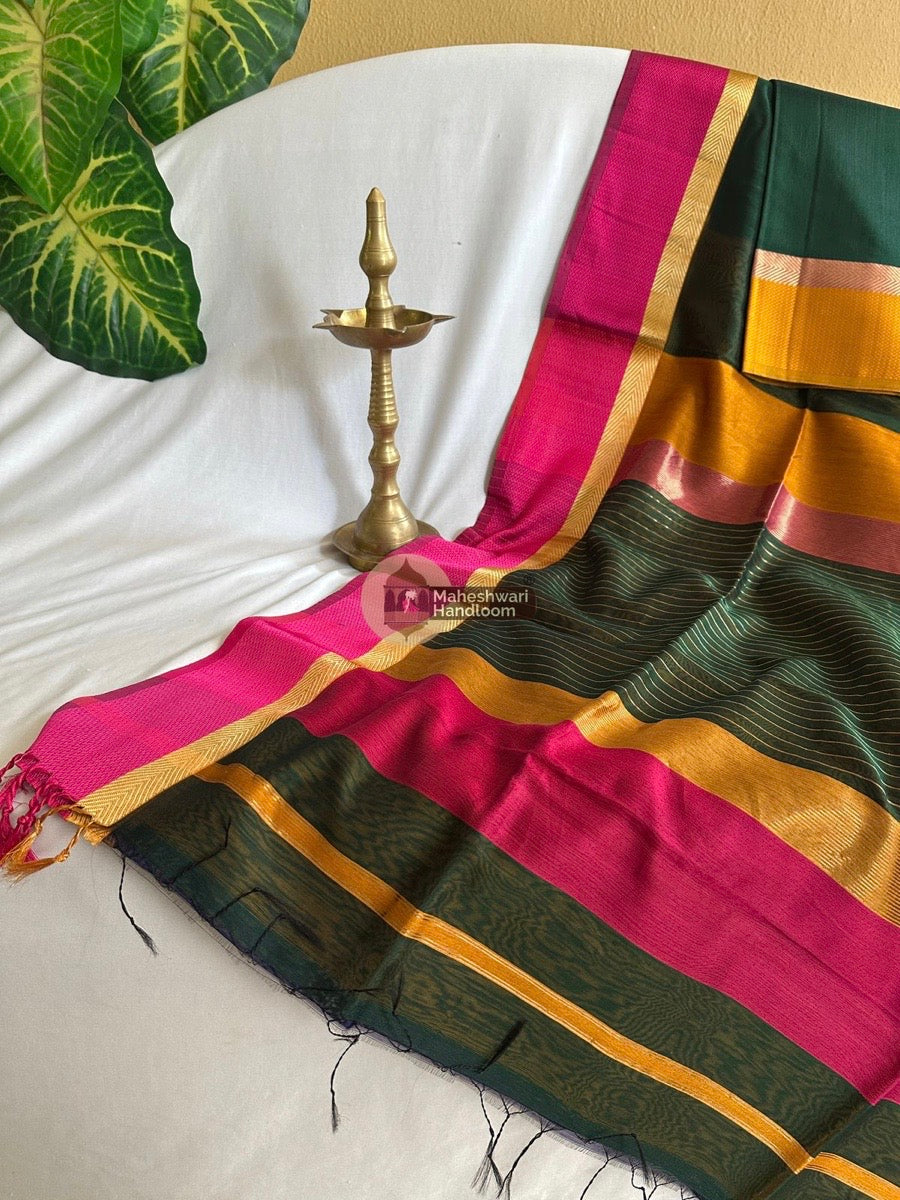 Bottle Green Ganga Jamuna Border Saree 08