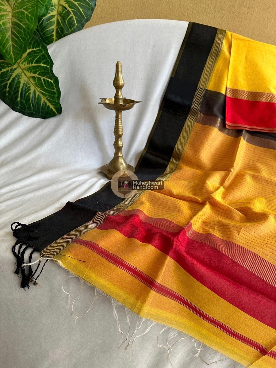 Yellow Ganga Jamuna Border Saree 033